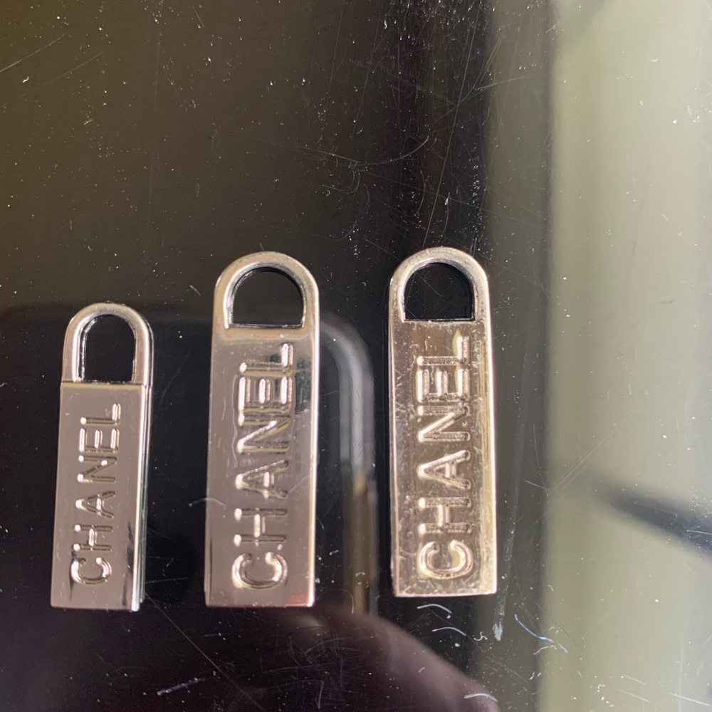 RE-POSHING Chanel zipper pull - Selling the Smallest ONLY one in Photos